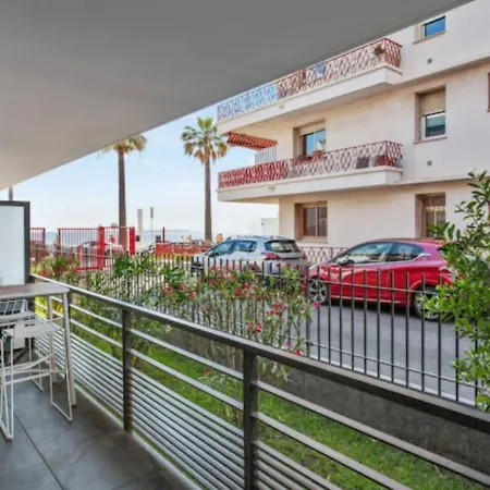 Διαμέρισμα Le Bay Side Plein Coeur De Juan Les Pins En Bord De Mer, Pour Familles Ou Petits Groupes *