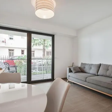 Le Bay Side Plein Coeur De Juan Les Pins En Bord De Mer, Pour Familles Ou Petits Groupes Apartment *