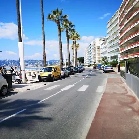 Apartment Le Bay Side Plein Coeur De Juan Les Pins En Bord De Mer, Pour Familles Ou Petits Groupes *