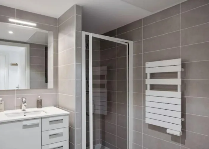 Lejlighed Le Bay Side Plein Coeur De Juan Les Pins En Bord De Mer, Pour Familles Ou Petits Groupes Antibes